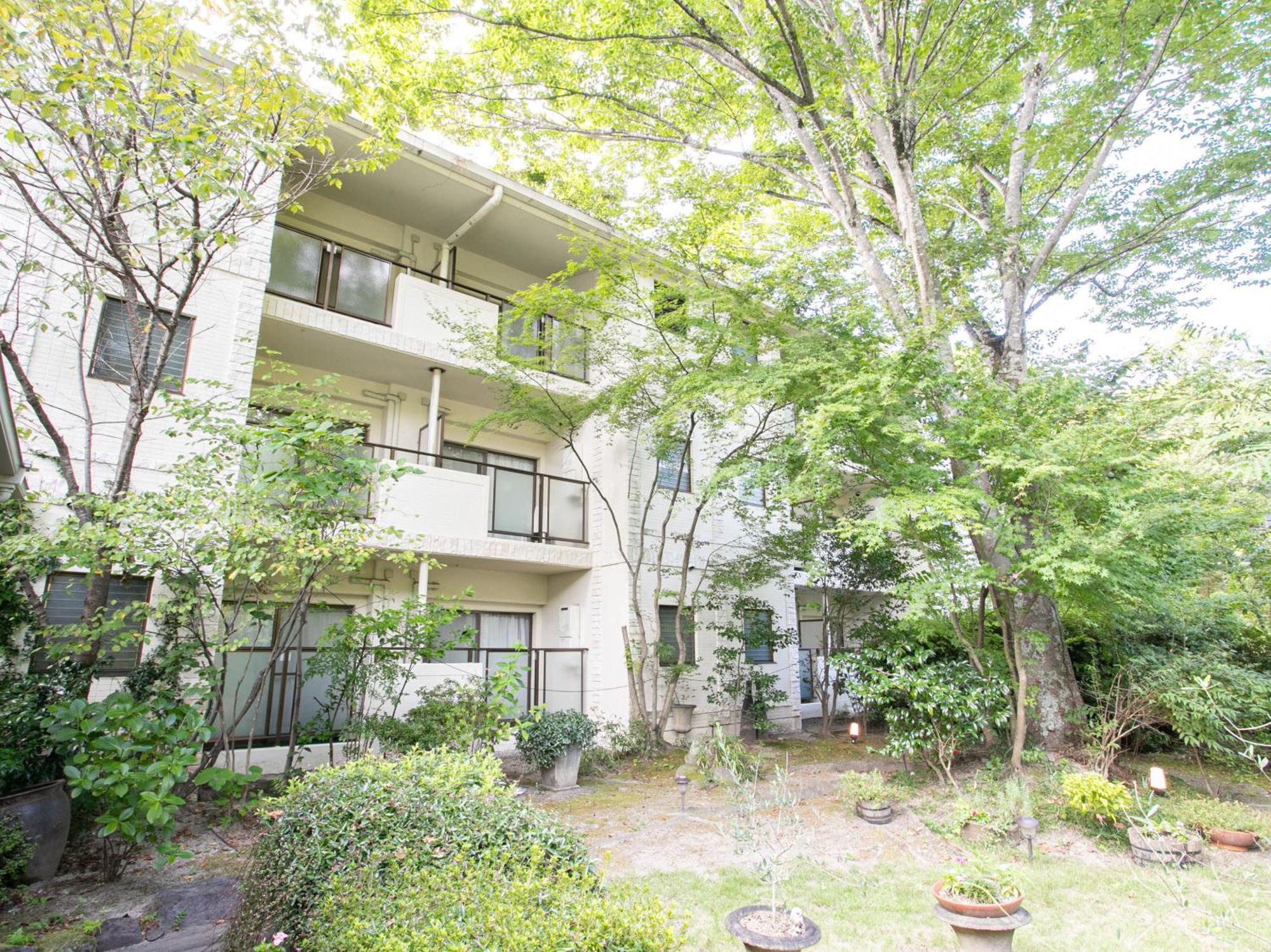 Yufuin Besso Shikisai Hotel Exterior photo